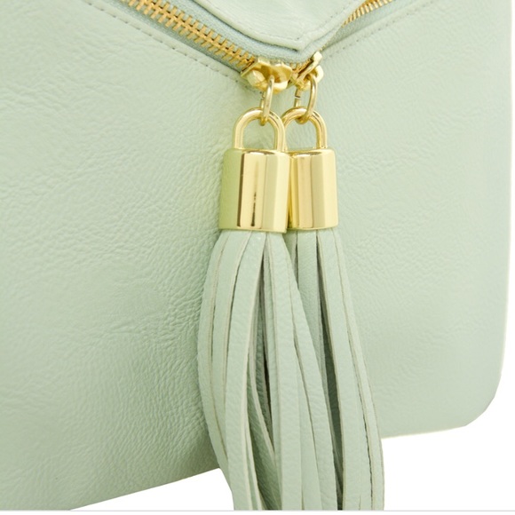 ASOS mint clutch - Picture 3 of 6